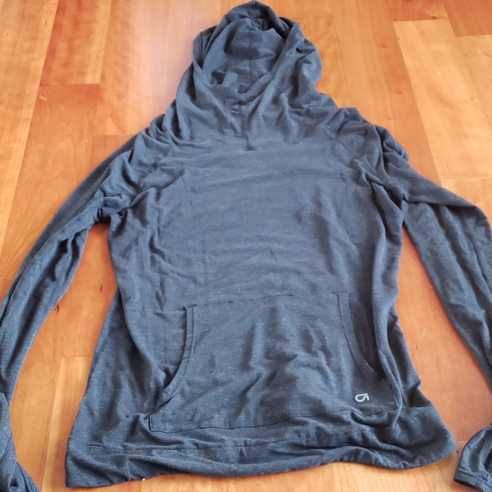 GapFit Breathe top